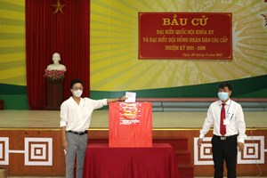 Sinh viên Đại học Thái Nguyên háo hức khi lần đầu đi bầu cử