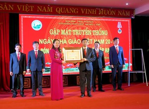 Trường Đại học Nông Lâm Thái Nguyên đón nhận Huân chương Độc lập hạng Nhì