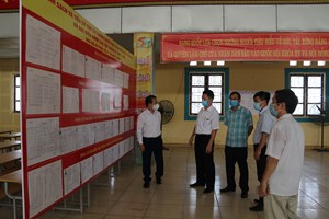Kiểm tra công tác bầu cử tại Trường Đại học Nông Lâm Thái Nguyên