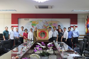Lãnh đạo Trường Đại học Nông Lâm tiếp Trưởng Đại diện Tổ chức Bánh mỳ cho Thế giới tại Việt Nam