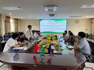 Giám đốc Trung tâm Đào tạo và Nghiên cứu Sau đại học về Nông nghiệp khu vực Đông Nam Á (SEARCA) thăm và làm việc tại trường Đại học Nông Lâm Thái Nguyên